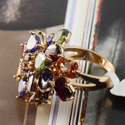 合金花卉與紅蘋果 沈陽五愛唯美嘉琪首飾商行廠家直銷批發(fā)指南