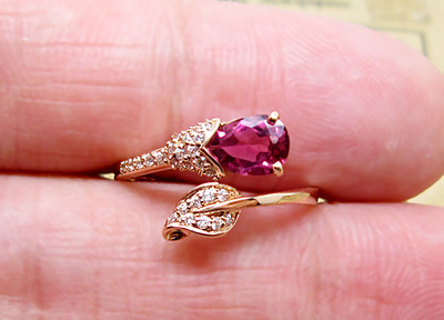 18K玫瑰金鑲嵌天然碧璽戒指 5*7優質玫紅女戒，K金珠寶首飾批發新焦點